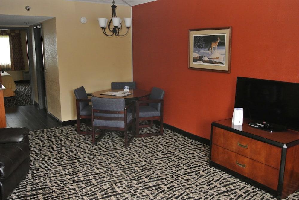 Quality Inn & Suites Mayo Clinic Area Rochester Zewnętrze zdjęcie