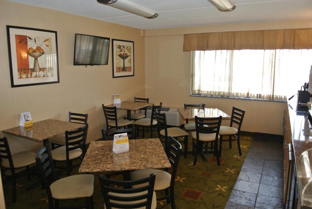 Quality Inn & Suites Mayo Clinic Area Rochester Zewnętrze zdjęcie