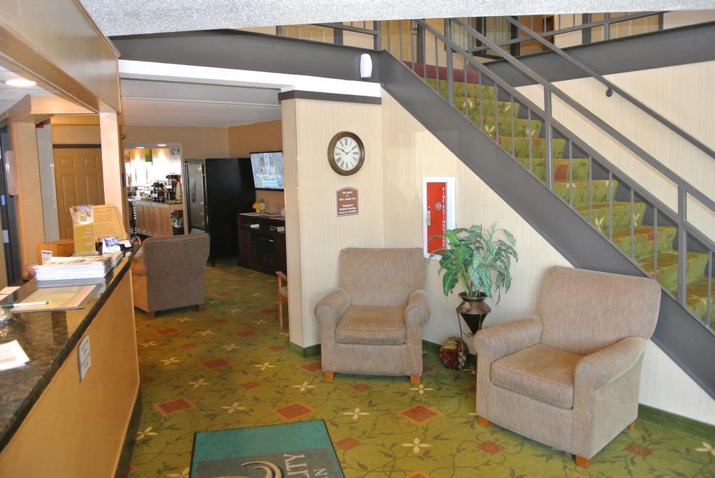 Quality Inn & Suites Mayo Clinic Area Rochester Zewnętrze zdjęcie