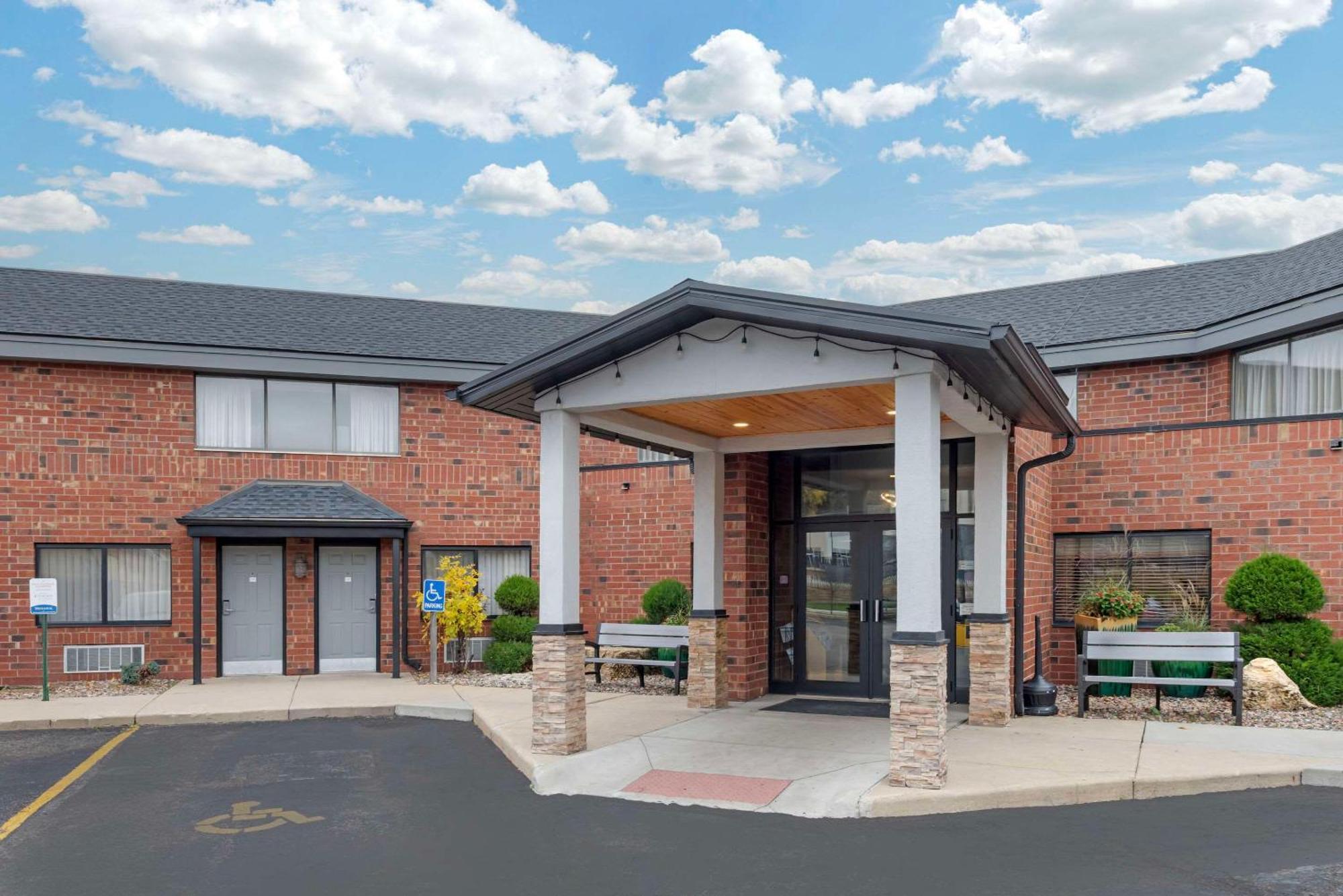 Quality Inn & Suites Mayo Clinic Area Rochester Zewnętrze zdjęcie