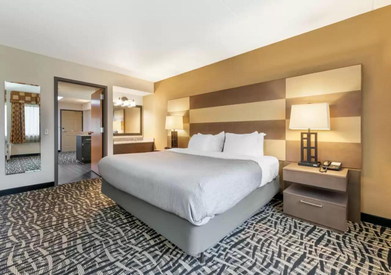 Quality Inn & Suites Mayo Clinic Area Rochester Zewnętrze zdjęcie