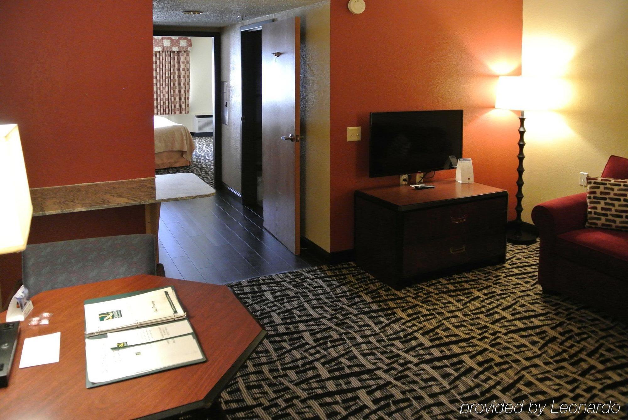 Quality Inn & Suites Mayo Clinic Area Rochester Zewnętrze zdjęcie