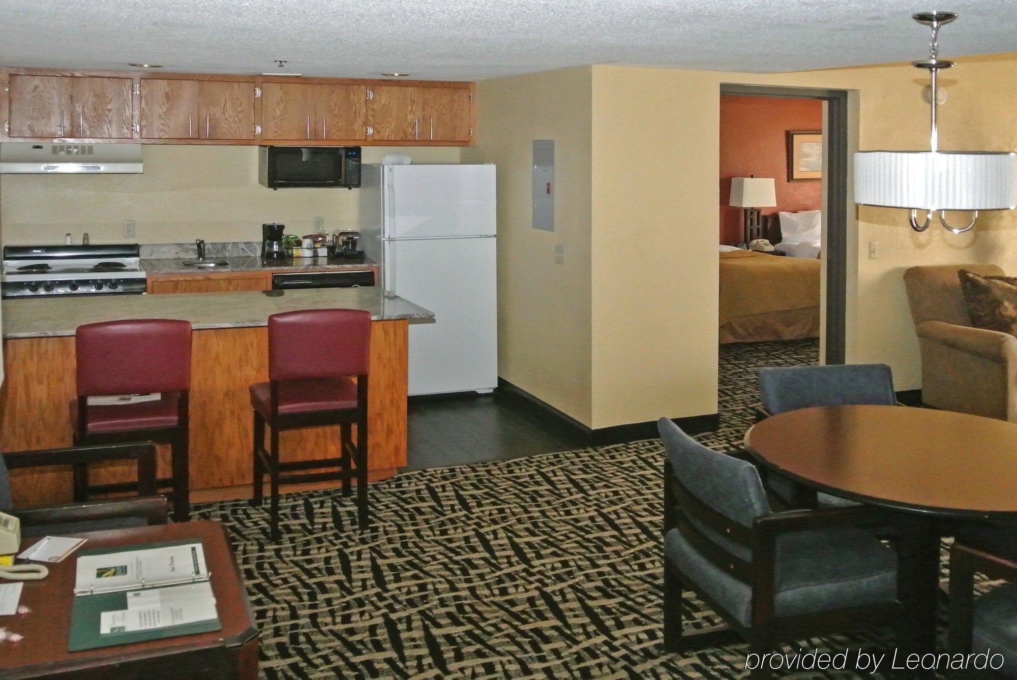 Quality Inn & Suites Mayo Clinic Area Rochester Zewnętrze zdjęcie
